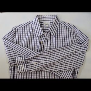 Men’s slim fit dress shirt